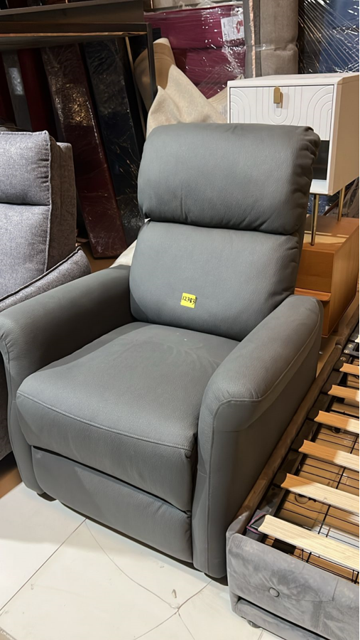 1 SEATER RECLINER MGF12484N